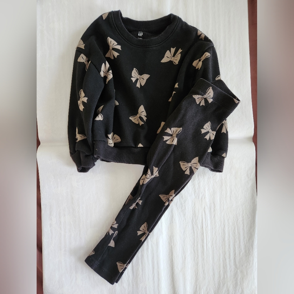 ✨️💕Baby Gap Toddler Girl Set Sweater And Leggings 3T Black Bows